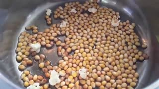 صحنه ی آهسته ی ردست کردن پف فیل