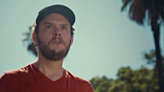 ویدیو جالب انجام پارکور به صورت خوابیده روی زمین(با حال)