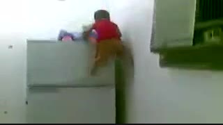 بچه شیطون و بازیگوش