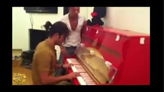 پیانو  زدن  اردی  جون