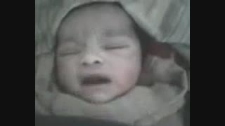 نوزادی در افغانستان که نام مبارک خدا را بر زبان می اورد