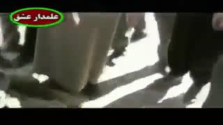 حضور رهبر معظم انقلاب با لباس مبدل در میان زلزله زدگان