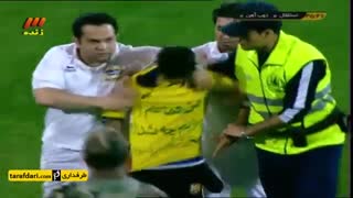 ورود جیمی جامپ به بازی استقلال و ذوب آهن