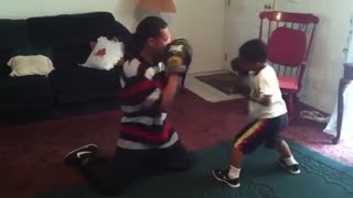 بچه ی بوکسور!