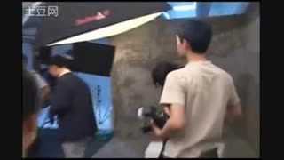 پشت صحنه تهیه پوستر فیم چشم قرمز