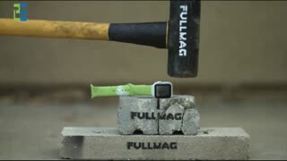 خرد کردن ساعت هوشمند اپل با پتک آهنین!!!