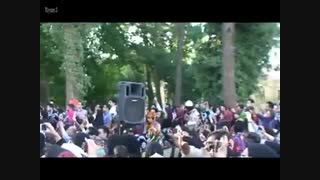 اجرای ترانه گلونی در سومین مراسم روز گلونی 26 اردیبهشت 94