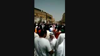 فریاد لبیک یا حسین شیعیان عربستان پس از حادثه ی تروریستی مسجد