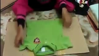 خلاقیتی ساده برای تا کردن لباس ها