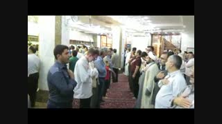 فیلم سینه‌زنی زایرین در حرم حضرت عباس با صدای حاج حامد رضوان‌فر