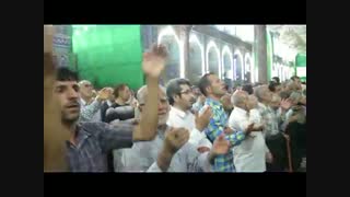 فیلم سینه‌زنی زایرین در حرم امام حسین با مداحی حاج علی فراهانی