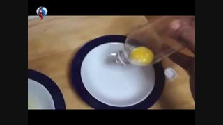 روش جالب جدا کردن زرده از سپیده تخم مرغ