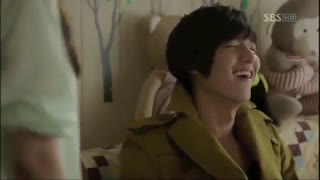 موزیک ویدئو شکارچی شهر تقدیم به تیر ماهی ها