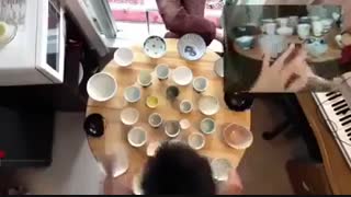 نواختن آهنگ با ظروف چینی...(خیلی قشنگه)...