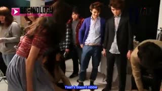 یونا و مونگو (سگ KAI)