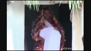 ازدواج دختر هندی با یک سگ...!!!
