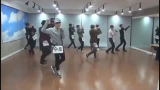 EXO CHRISTMAS DAY DANCE PRACTICE