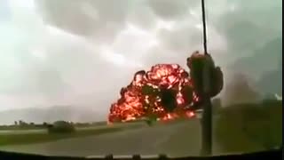 سقوط هواپیما