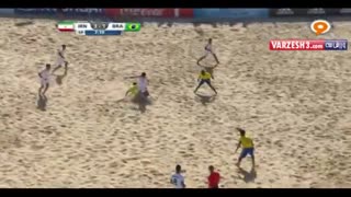 جام جهانی فوتبال ساحلی 2015: ایران 3 - برزیل 4