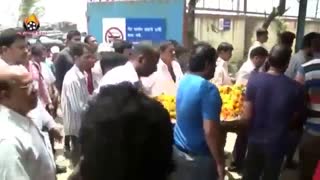 همسر و پسرشاهرخ در مراسم تشیع جنازه پیشکارش