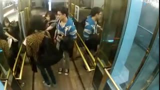 تکنولورژی جدید آسانسور، آسانسور سخنگو! (دوربین مخفی)