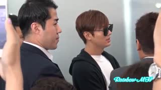 لی مین هو در فرودگاه اینچئون برای شرکت در مراسم  pepsi FM