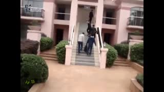 هیون داره میره خونه!!