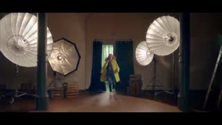 خرم سلطان در تبلیغ شامپو