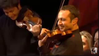 زیباترین قسمت کنسرت یانی ( گفتگوی هیجان انگیز سازها ) - بدرخواست دختر گلم تینا