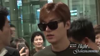 لی مین هو، دیروز، فرودگاه اینچئون  (خواهشا با آب قند وارد شوید)