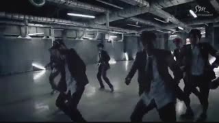(EXO  (Growl) Music Video (Korean ver