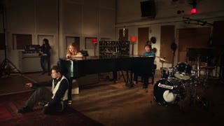 اینم یه کلیپ از جانی دپ