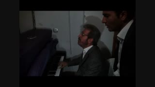 آهنگ ( وقف پرنده ها ) با اجرای قاسم افشار و حسن ریوندی