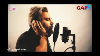 یوسف کرمی-کی اشکاتو پاک میکنه...