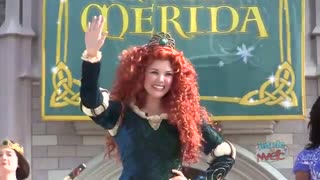 تاجگذاری مریدا در دیزنی لند