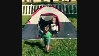 جلو پاهاتون رو نگاه کنید خب