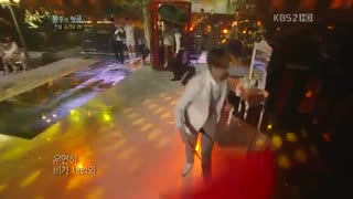 Heo Young Saeng- Red Umbrella (17.3.2012)