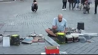 نوازندگی با ظرف و ظروف !