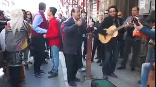 اجرای کنسرت خیابانی توسط چند ایرانی در خارج از کشور