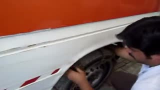 بستن زنجیر چرخ خودرو