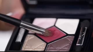 عطر سفیر - آموزش میکاپ با سایه قرمز