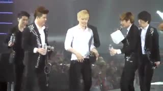 وقتی که تولد اینهیوک و شیوونه...! :)