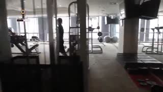 جانگ گیون سوک در حال ورزش کردن