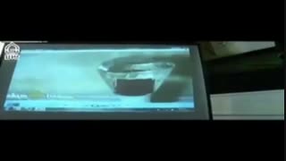 تغییررنگ تربت امام حسین علیه السلام  به رنگ سرخ وجاری شدن خون اززیرسنگ  مقام سر ایشان