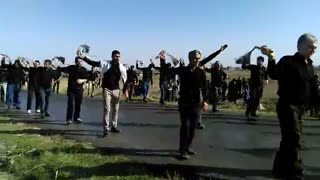 زنجیرزنی روز عاشورا روستای تخشی محله ، حیدرآباد ، للدوین ، چالکی ، خمبرآباد و ... در امامزاده حبیب الله