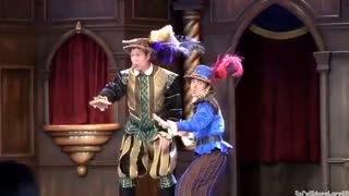 نمایش طنز گیسوکمند در دیزنی لند