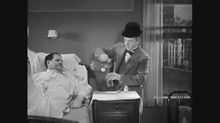 داستان چهارم لورل هاردی به آلمانی|| .Im.Krankenhaus ||