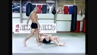 دفاع شخصی با دست خالی راس باتن ـ سری فیلم های آموزش رزمی کوثرپرداز