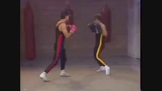 ساواته 3 - لگد زنی تهاجمی ابتدایی - از سری فیلم های آموزش هنر های رزمی و دفاع شخصی کوثرپرداز