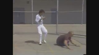 ساواته 9 - مبارزه در شرایط واقعی - از سری آلبوم های آموزش هنرهای رزمی و دفاع شخصی کوثرپرداز